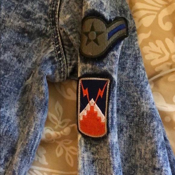 Brooklyn Jean Jacket - Picture 2 of 7
